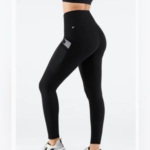 Women’s leggings size small